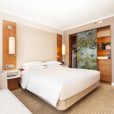 Hilton Barcelona Hotel Exterior photo